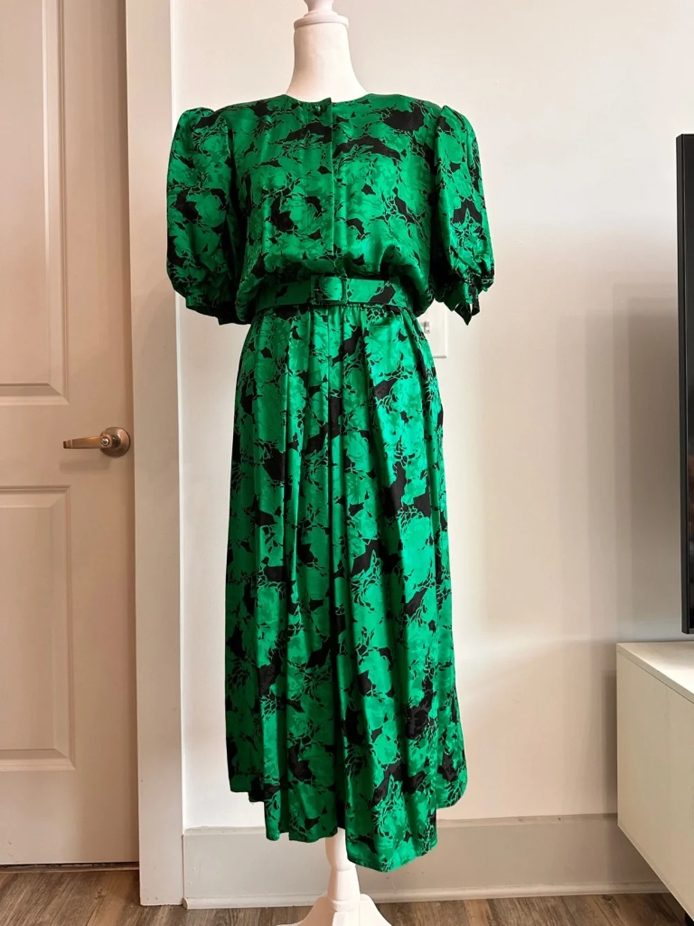 Vintage Silk Maggy London Emerald Green Dress - Picture 3 of 12